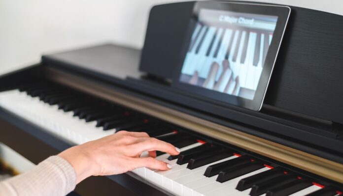 The Benefits of Virtual Piano Lessons